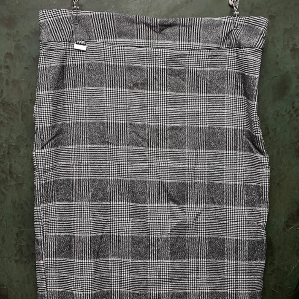 Soho Apparel Ltd. Pencil Skirt